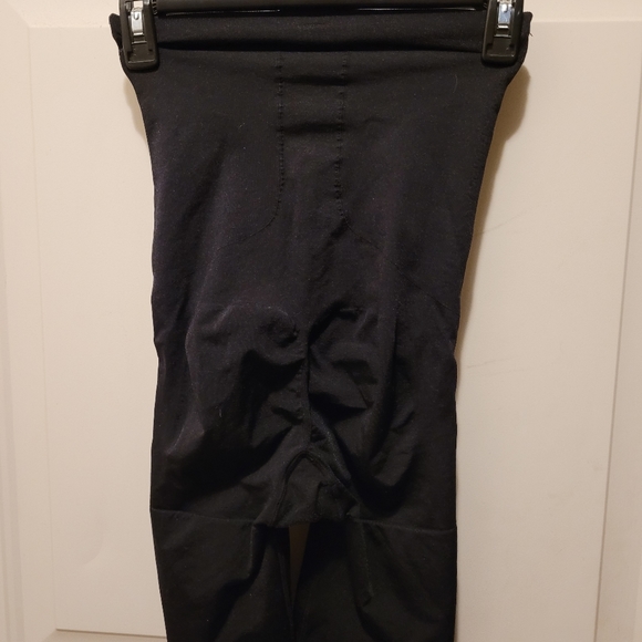 Spanx shapewear - Picture 3 of 3